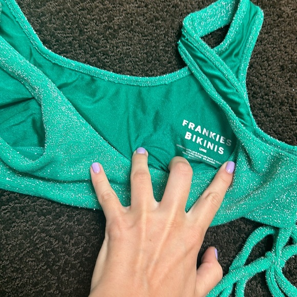 Frankie’s bikini set! Cover up both size L. Bikini top L and bottoms size M - Picture 8 of 12